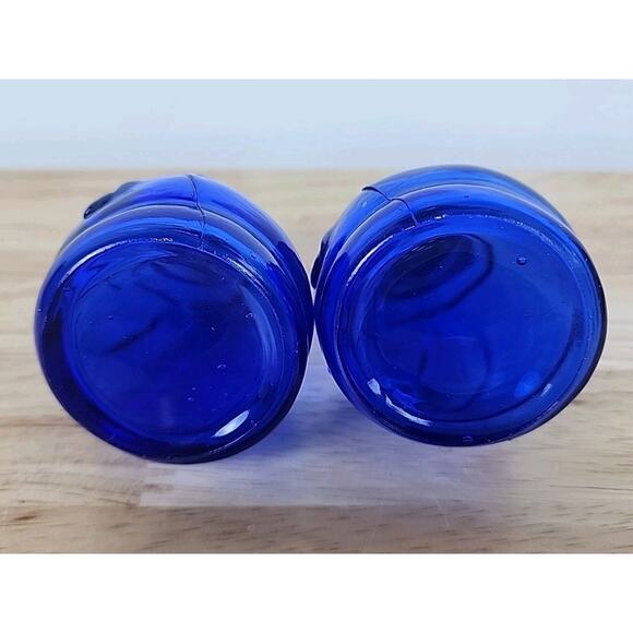 Vtg Cobalt Blue Glass Chef Salt and Pepper Shaker Set 3.25" Fat Men w Bow Tie - Picture 7 of 7
